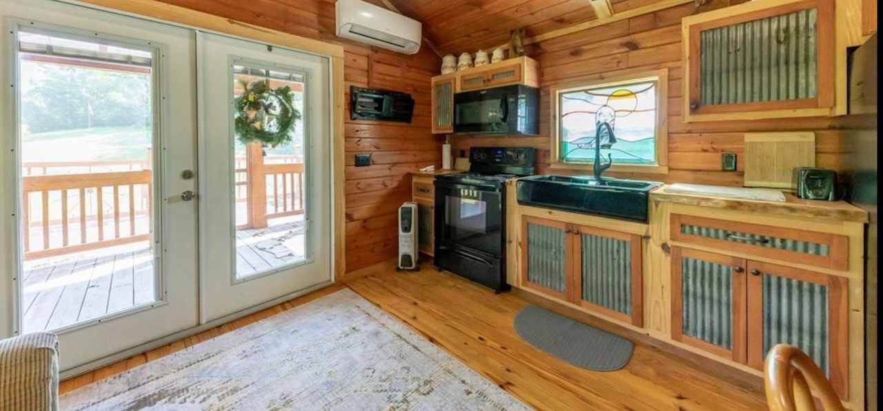 Rustic Tiny House with Dog Kennel!