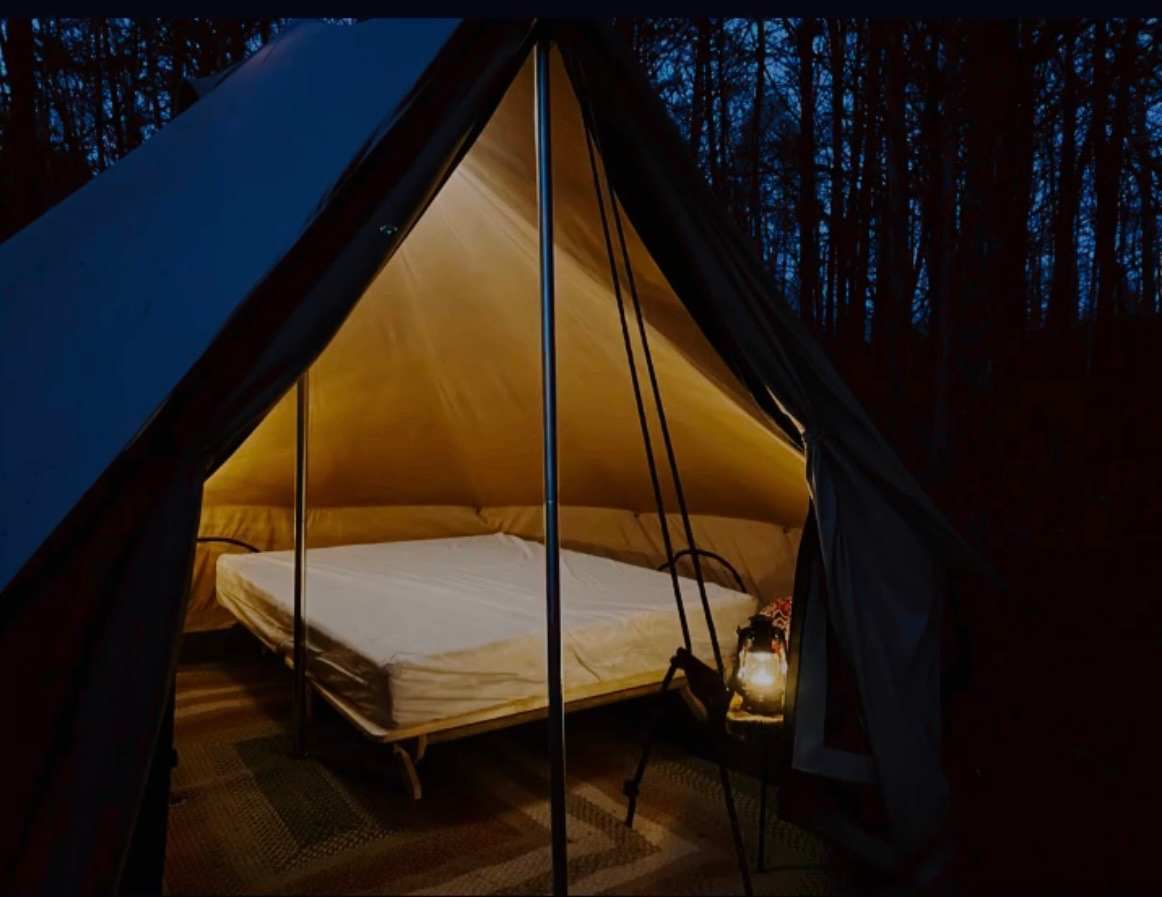 Queen sized memory foam mattress—be sure to bring appropriate bedding for the weather!