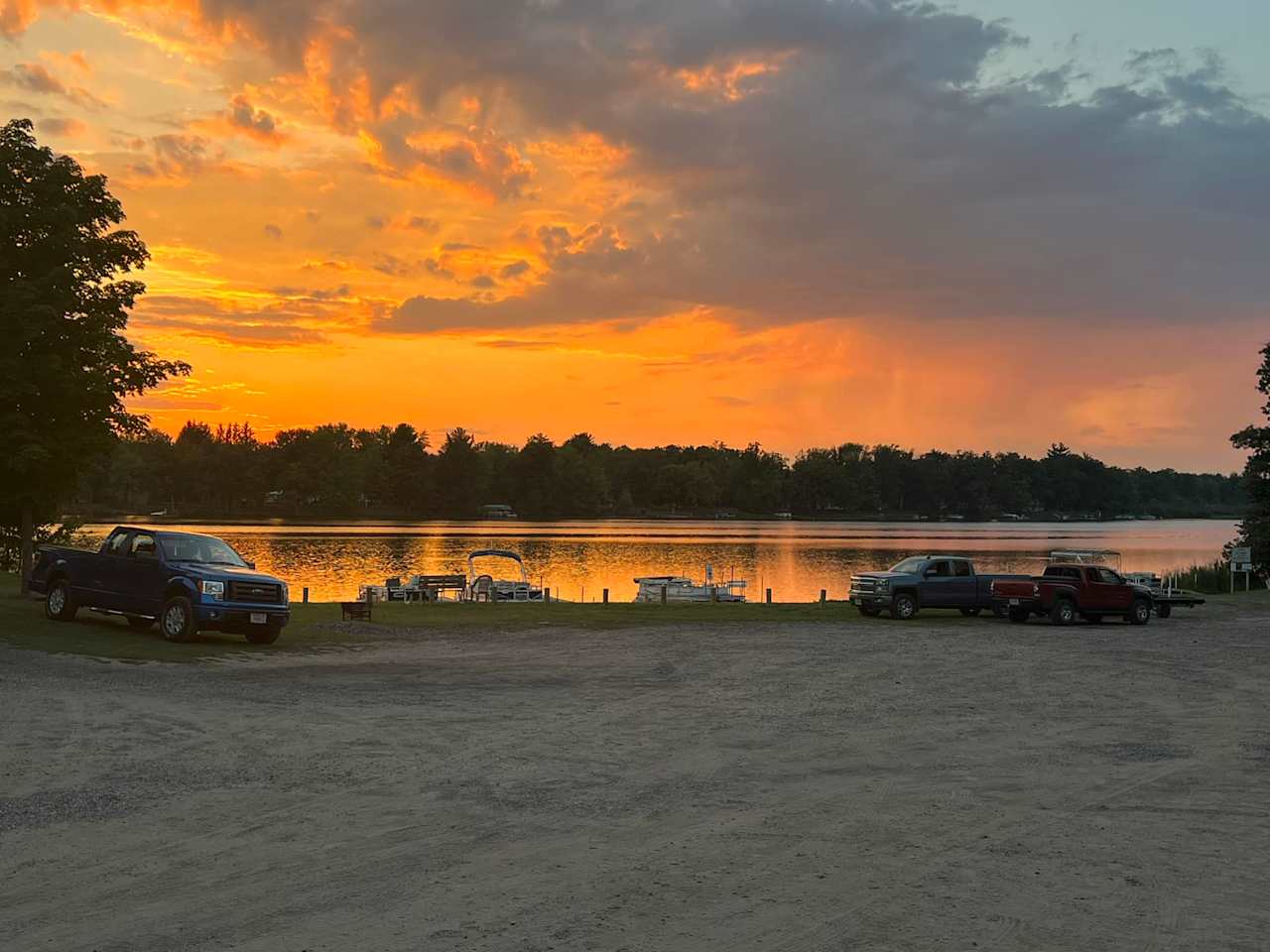 Poskin Lake Resort