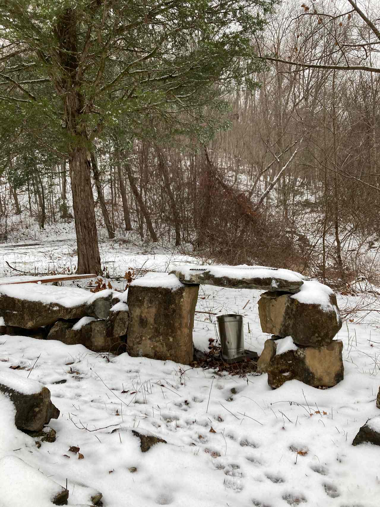 CrowMocker Cabins And Camping