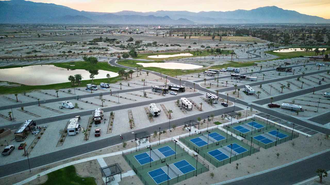 Coachella Lakes RV Resort
