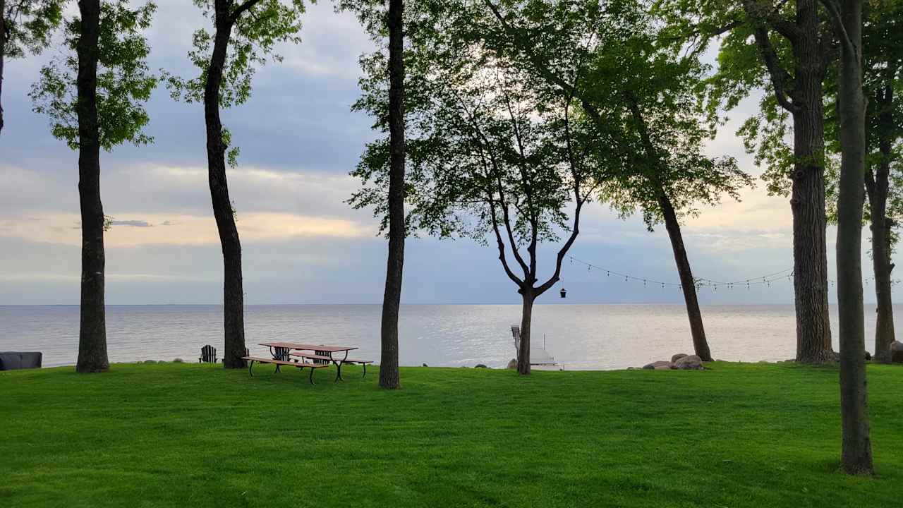 SOL VIND - Lakeside Camping Retreat
