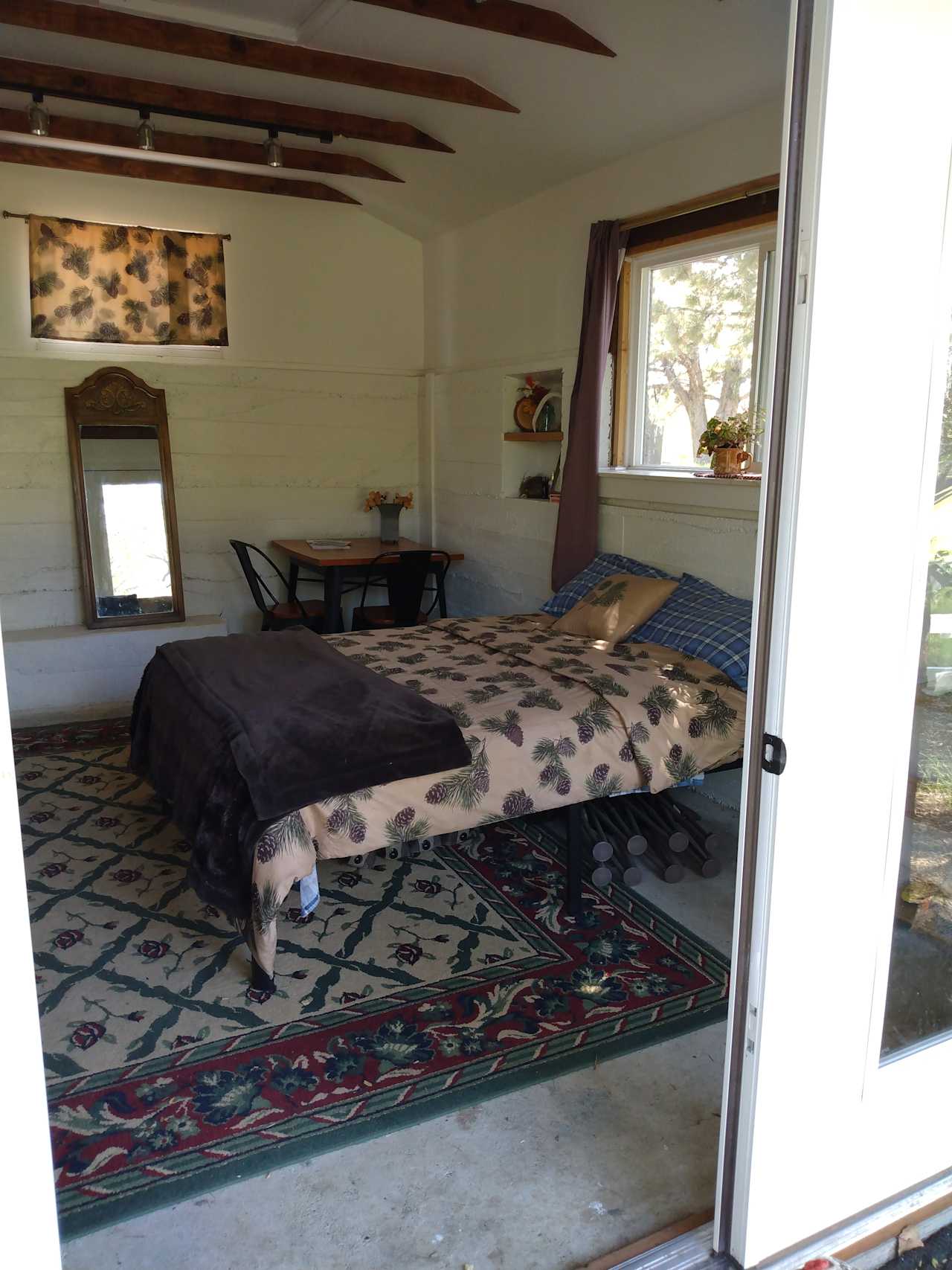 Comfortable converted Woodshed