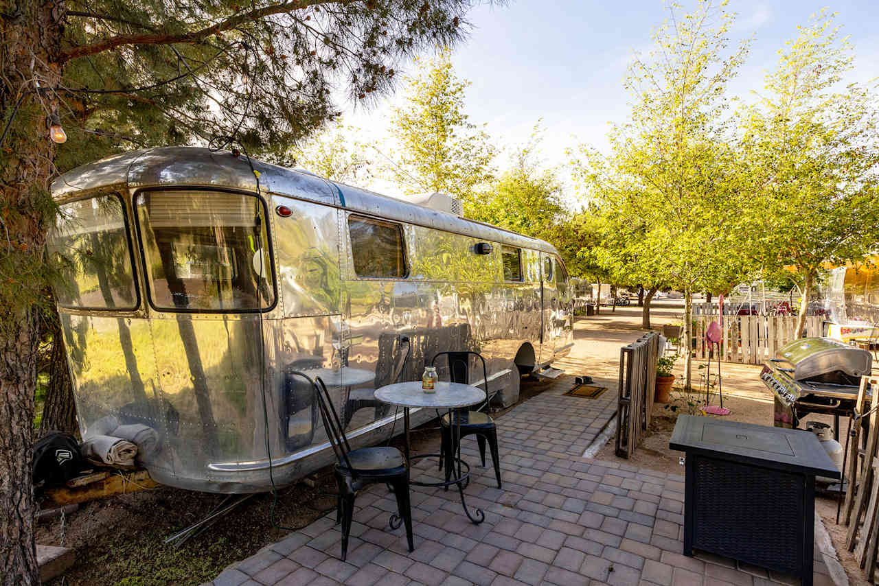 The Cozy Peach at Schnepf Farms