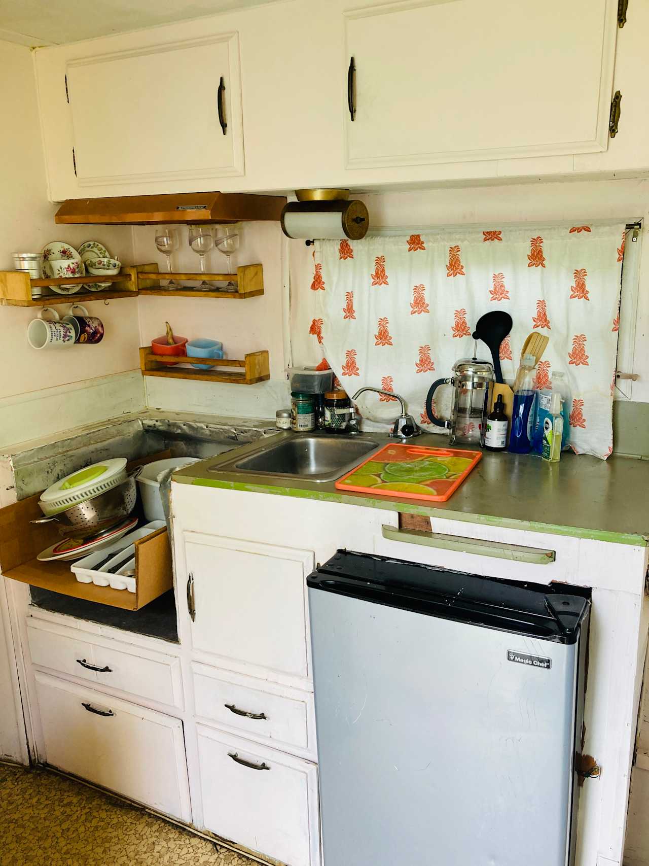 Rockaway secret garden 70's camper