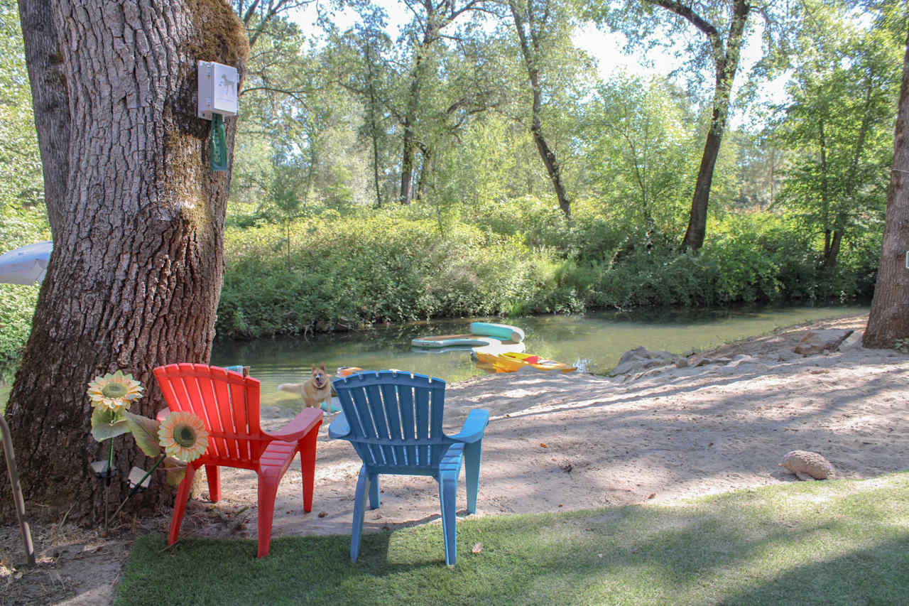 Cute kids chairs, lots of seating for the whole family