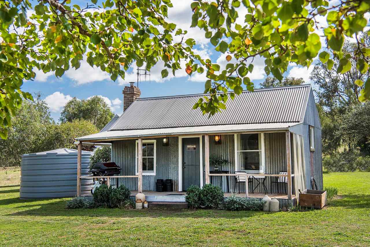 Odd Frog Lodges - Country Escape