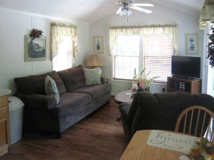 Riverside Lodge Resort