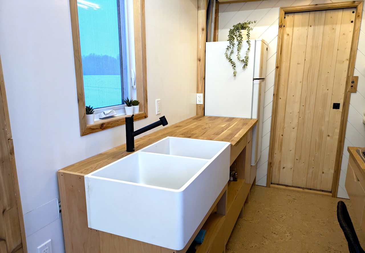 New Cozy Tiny House Retreat On Farm