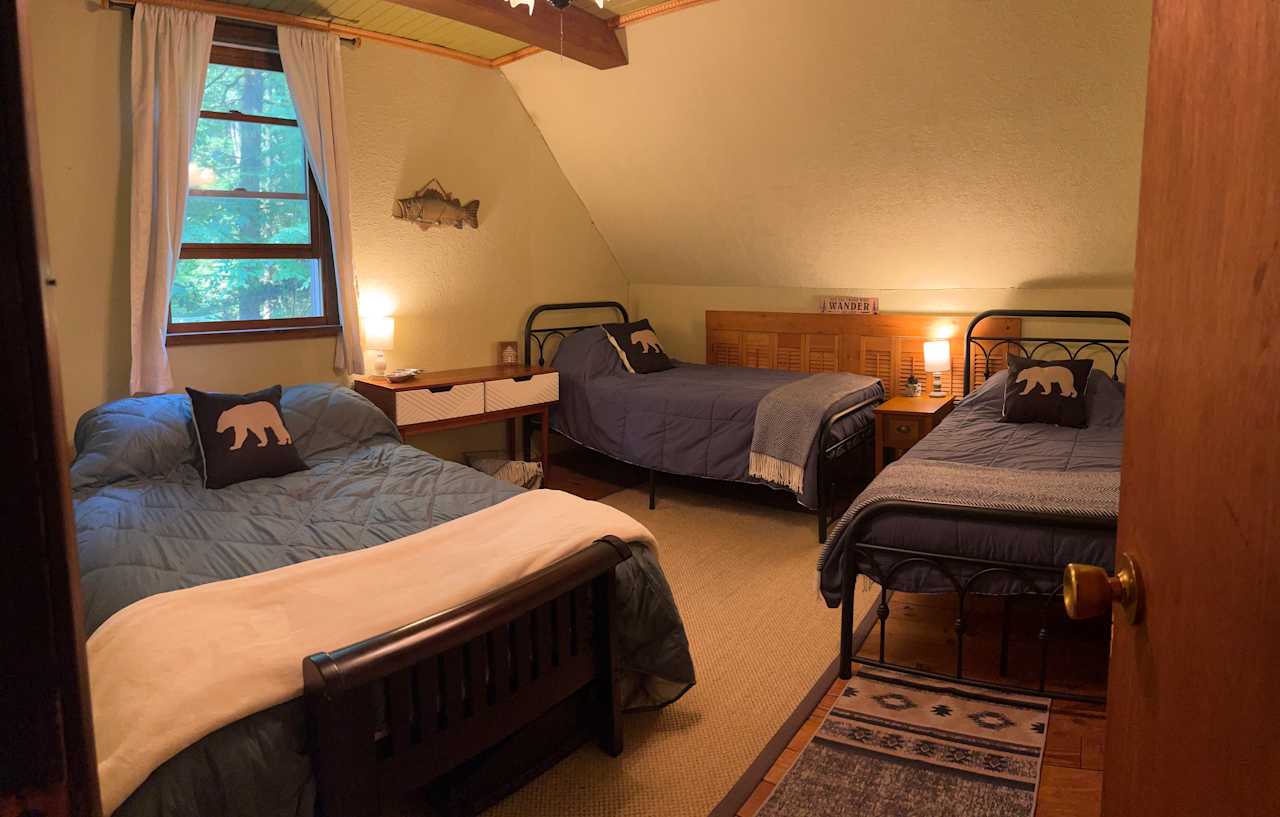Hickory Creek Haven-Creekside Cabin