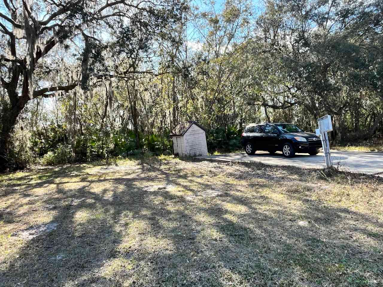 Whispering Oaks Lakeside Sanctuary