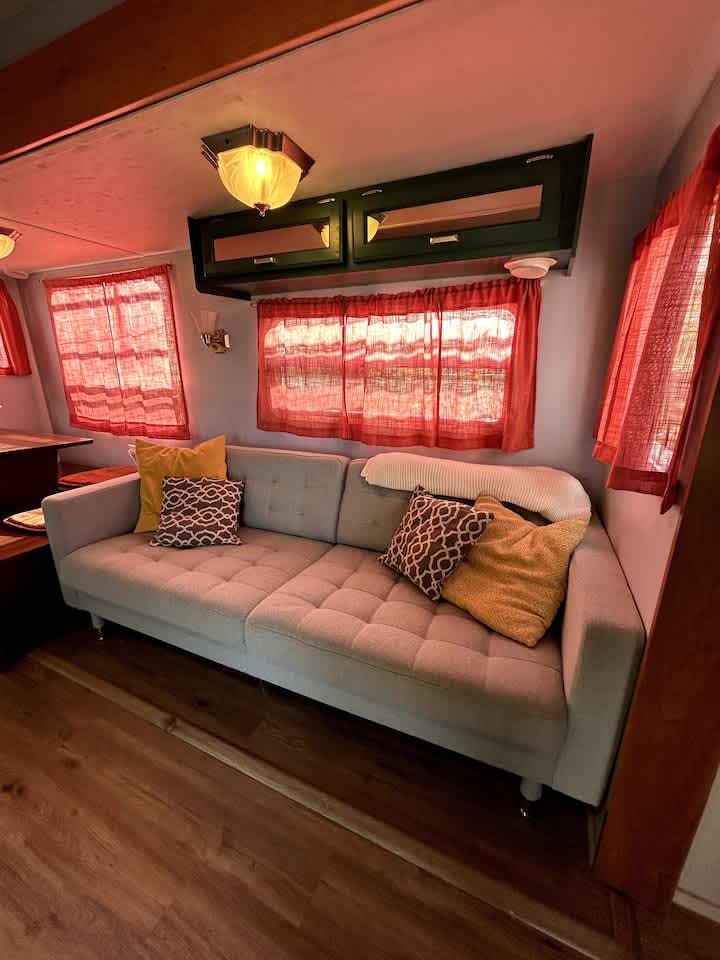 Cozy Gorge Views Glamping Getaway
