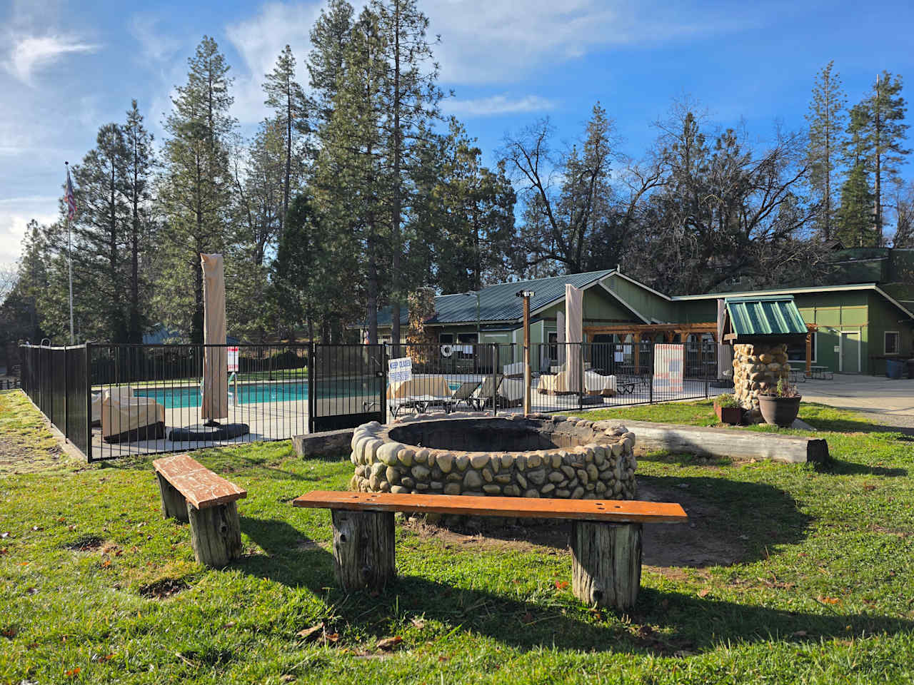 Seasonal pool, community fire pit, teen lounge, clubhouse, horseshoe pits, basketball court, dog runs = AKA The Fun Zone!