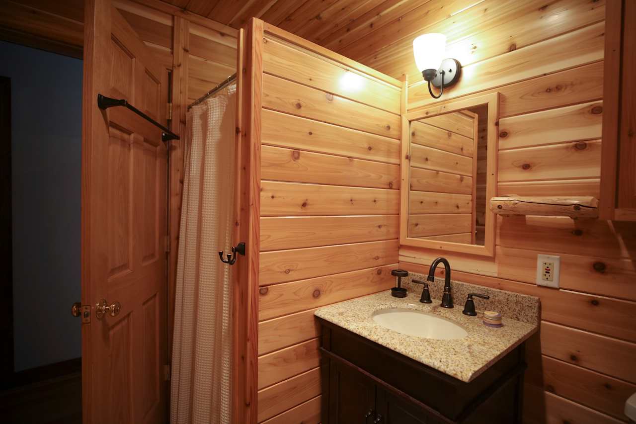 Private Cabin On Pelican Lake
