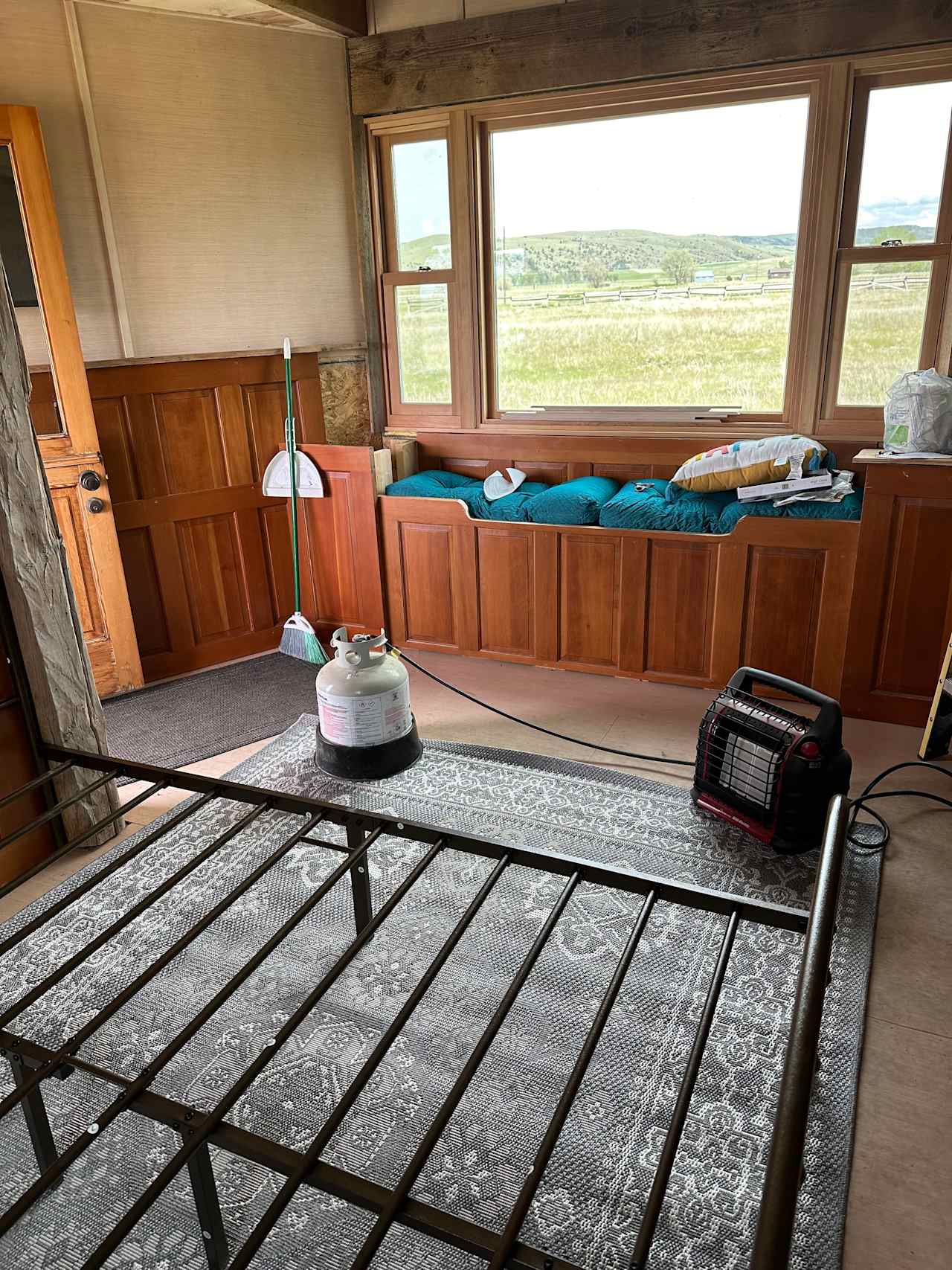 Madison River tiny house/camp site