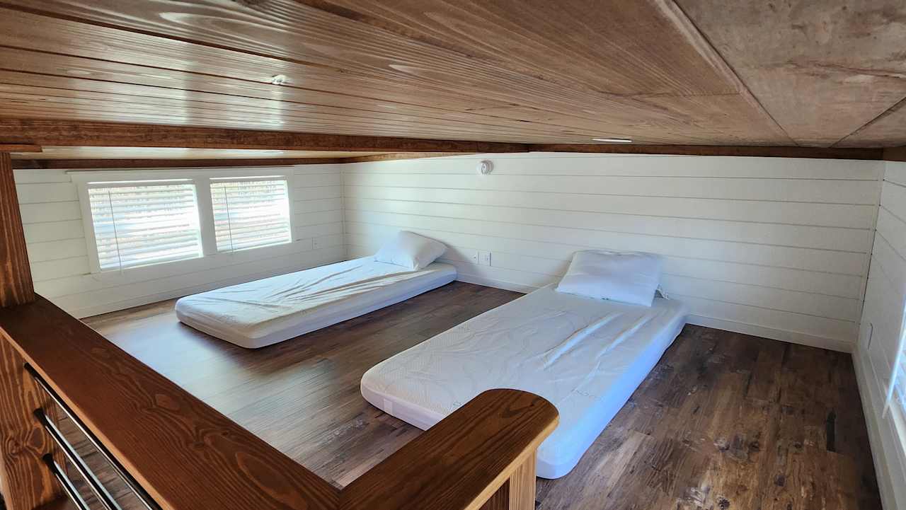 Cozy Fireside Cabin