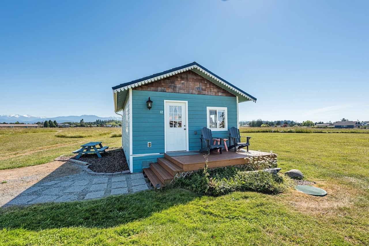 Juan de Fuca Waterfront Hotel & Cottages