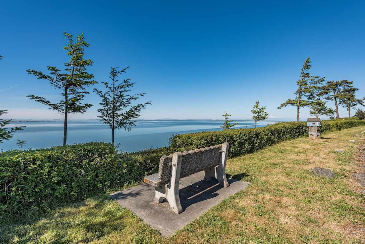 Juan de Fuca Waterfront Hotel & Cottages