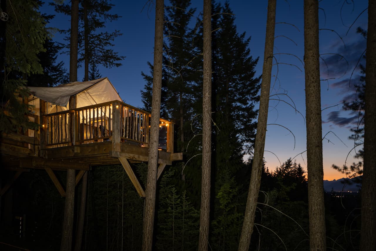 Mountain Treehouse & Cabins