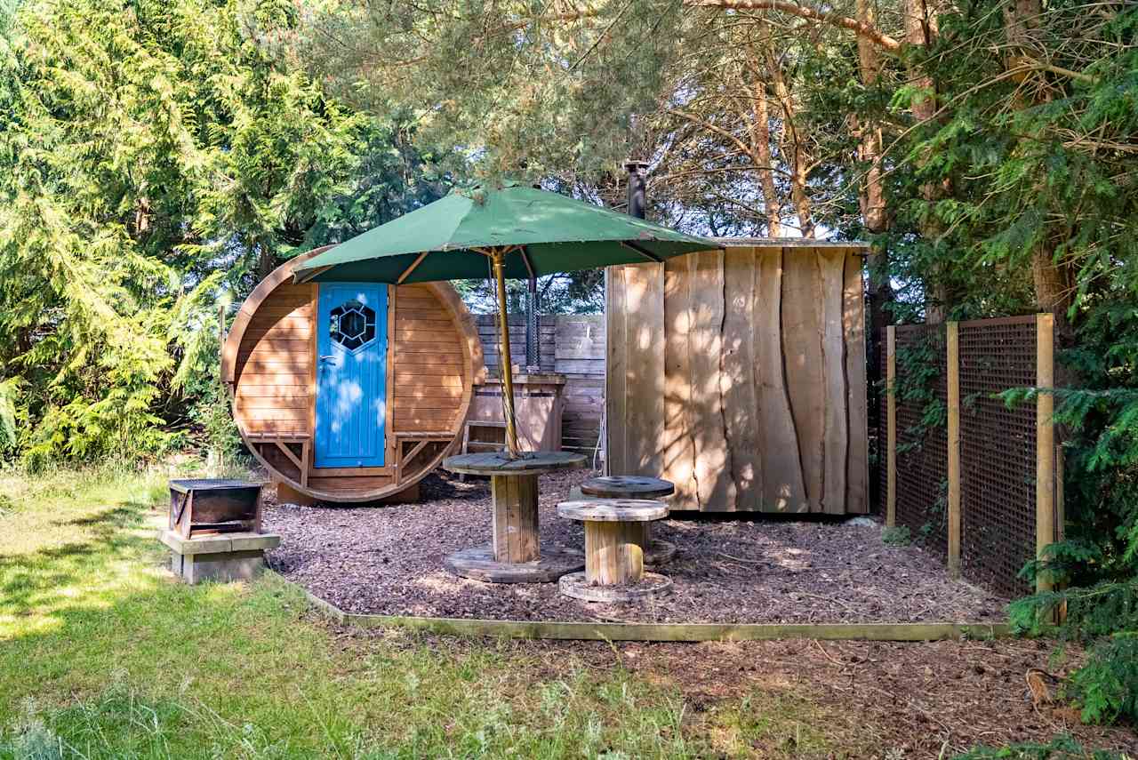 Off-Grid Glamping at Lahtle Wood