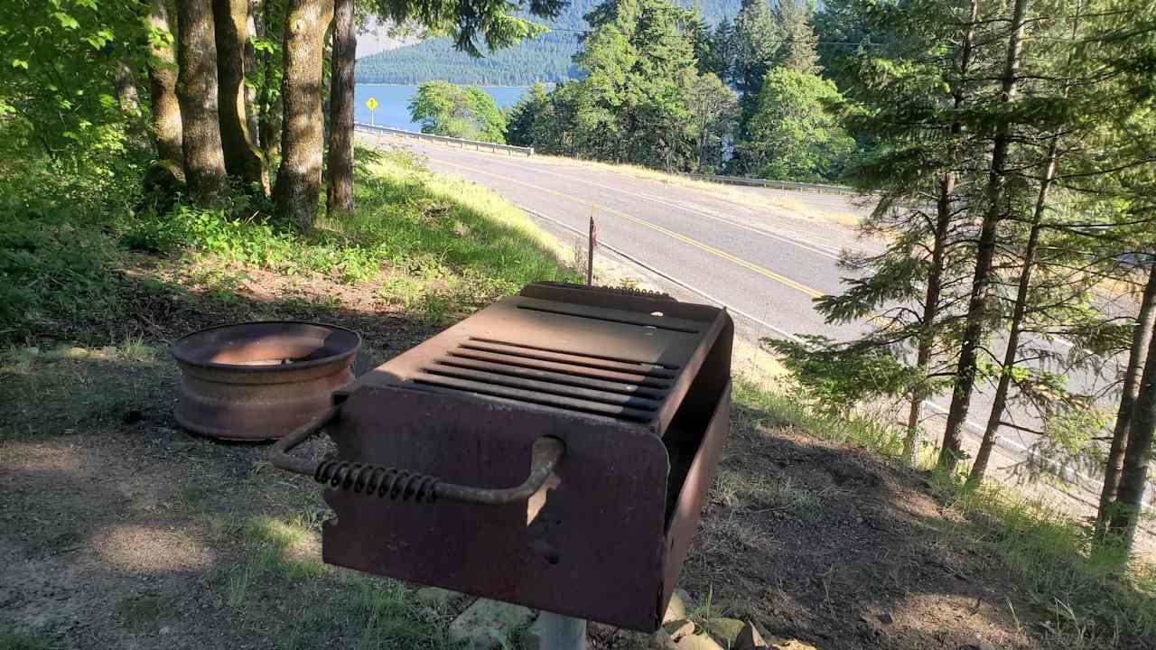 Dog Mountain RV Park & Lodge