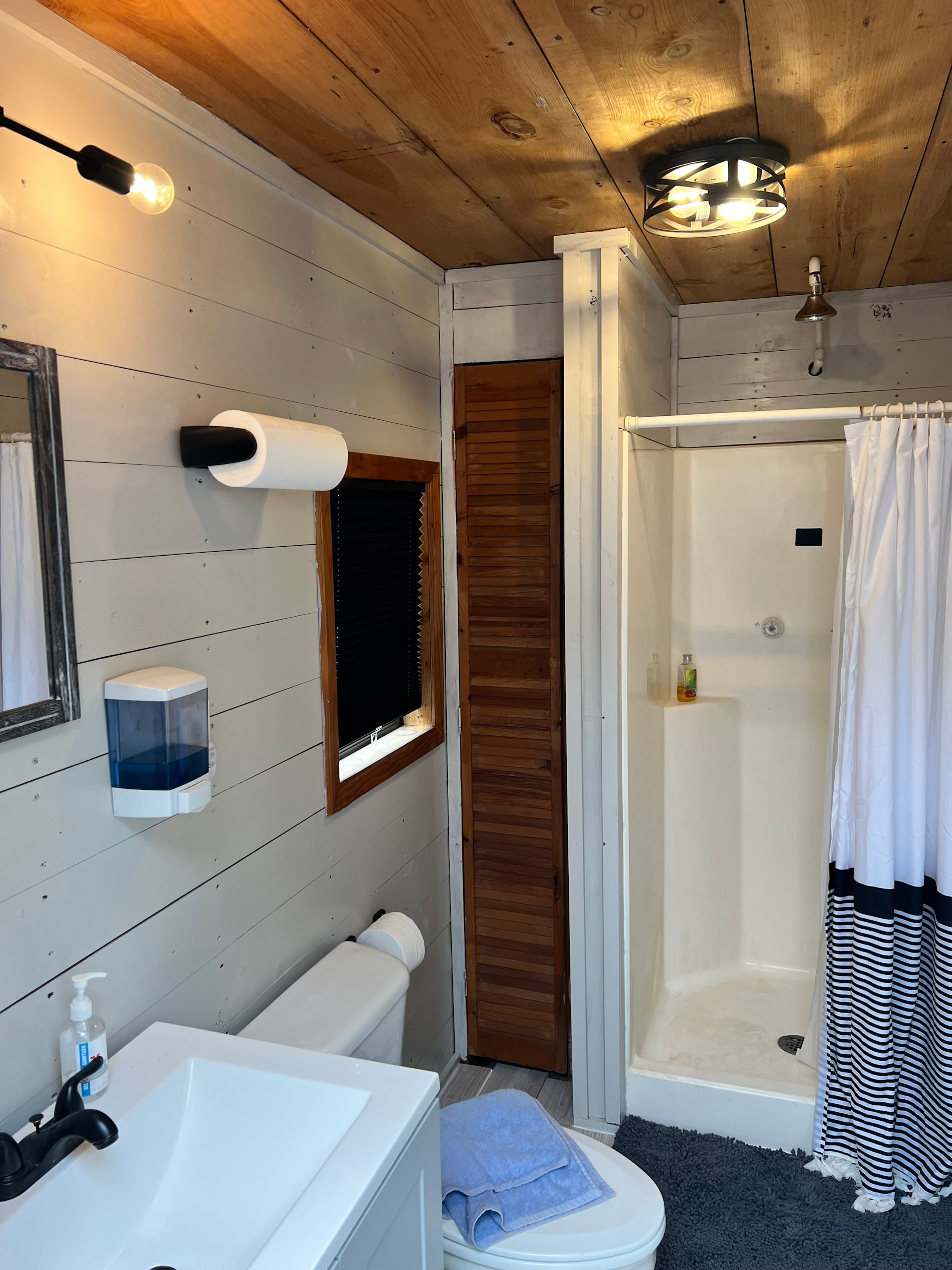 B2 Hideaway