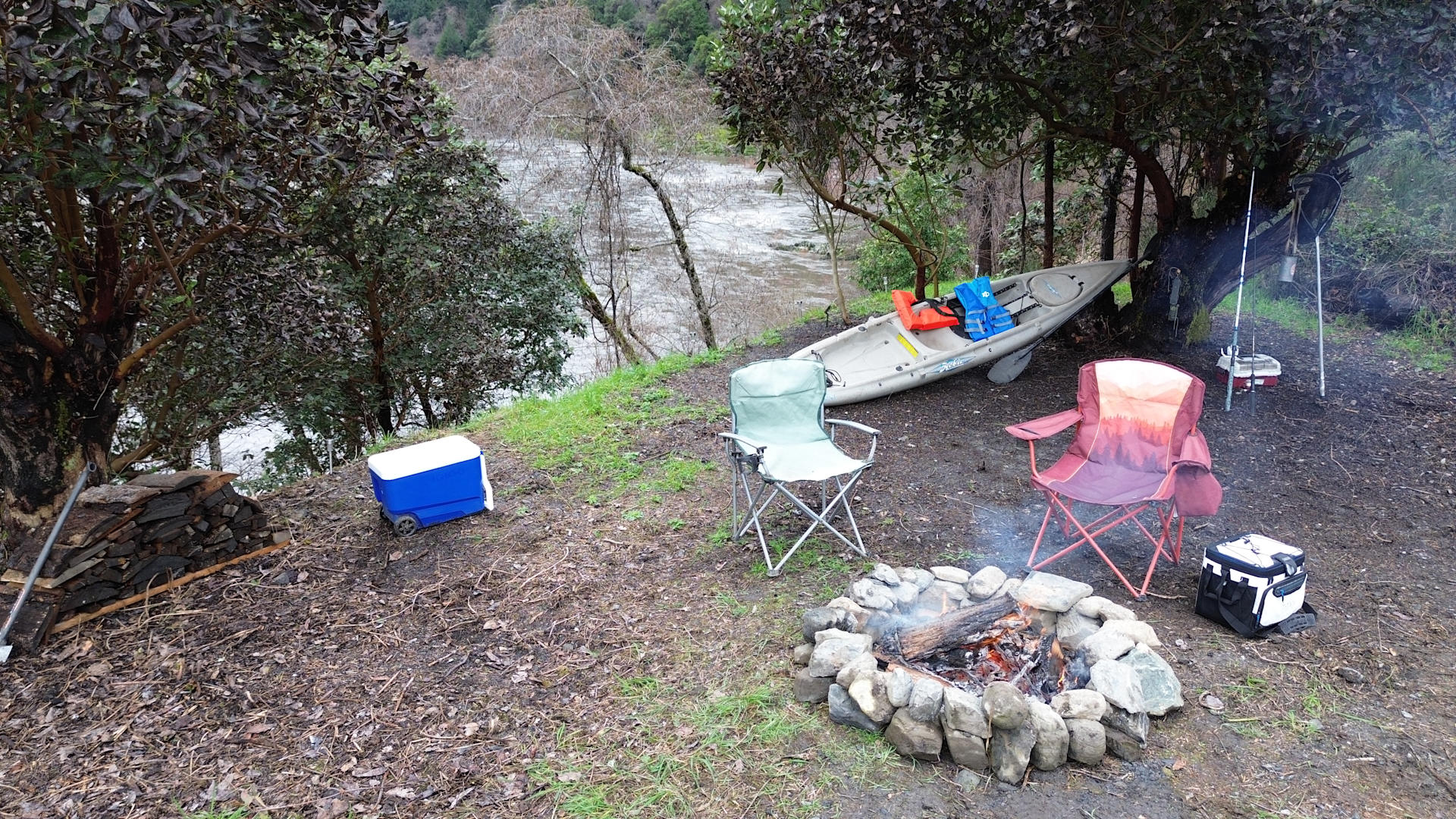 Klamath River Village: Riverfront