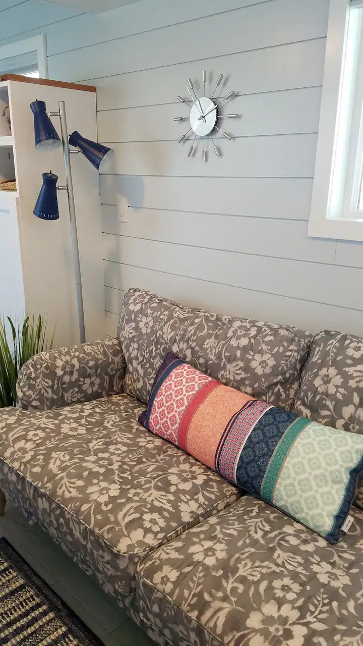 Beach-in  Tiny House