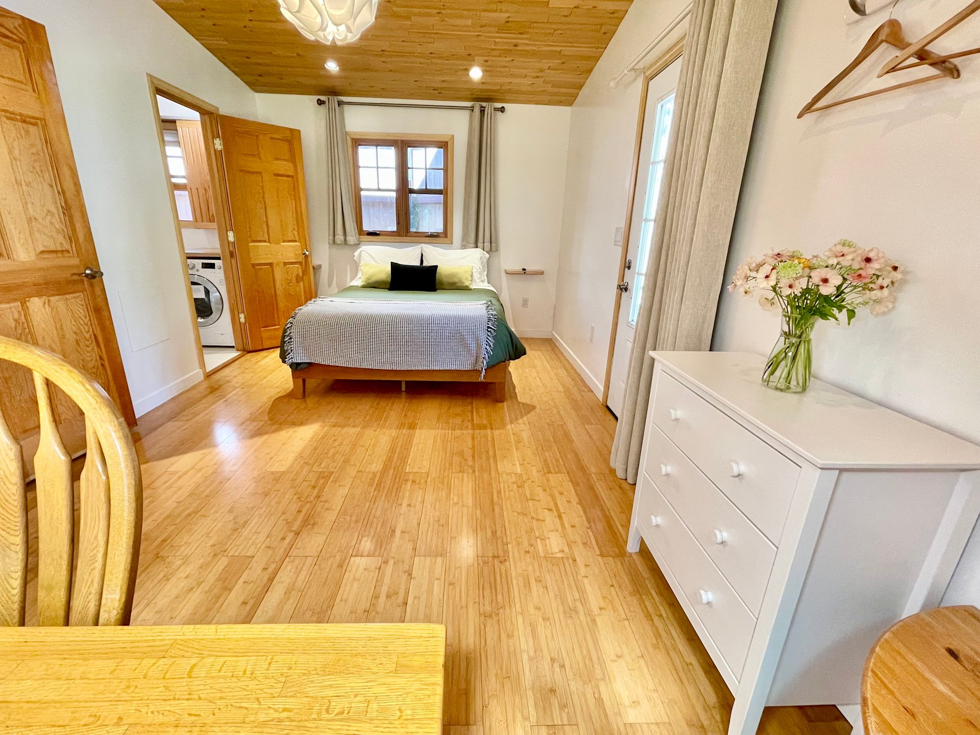 Comfy Studio Near Trails & Beaches