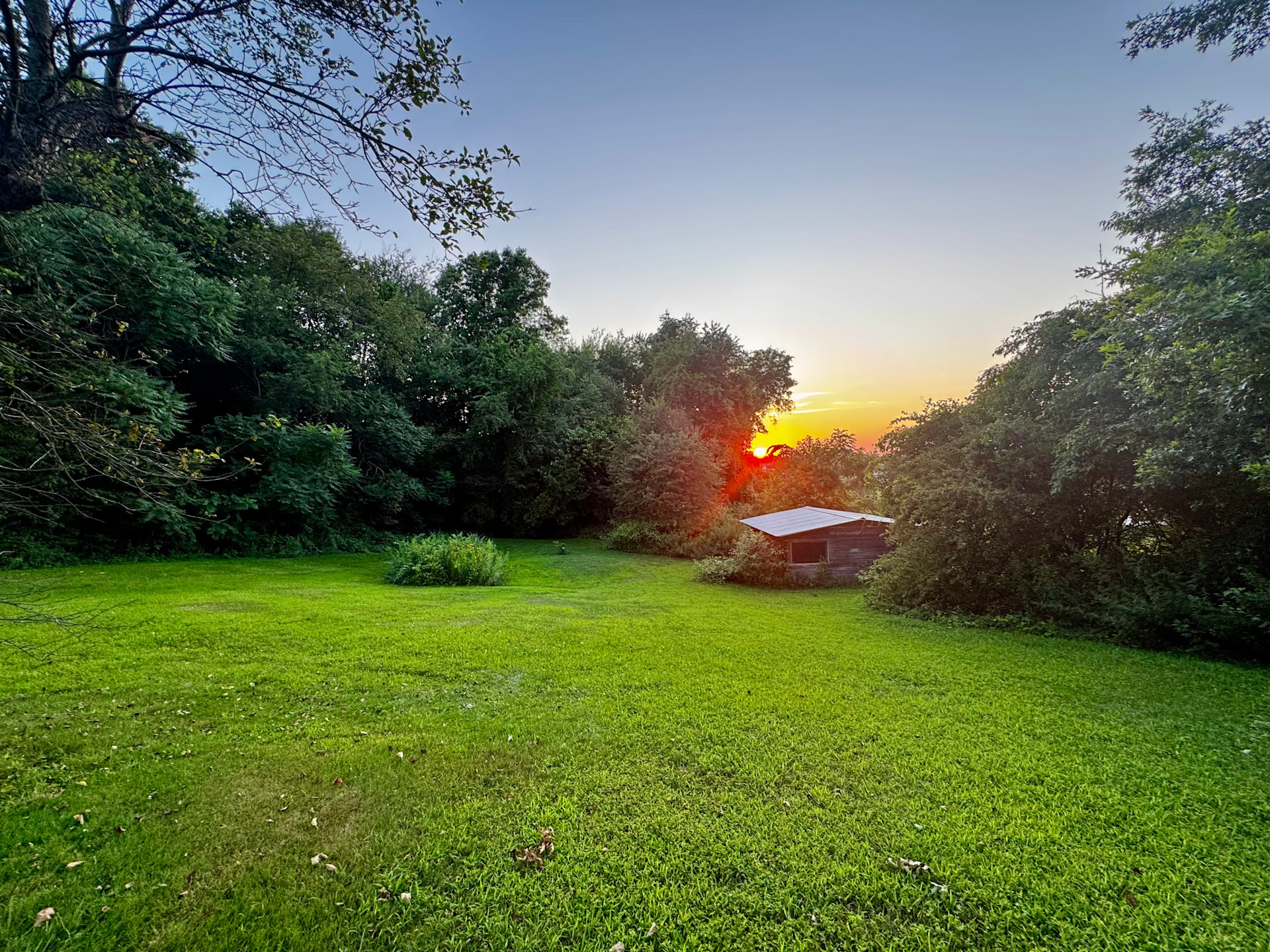 Dirtbag Darling's Historic Farm Stay
