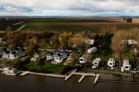 Unhitched Snug Harbor RV Park & Marina