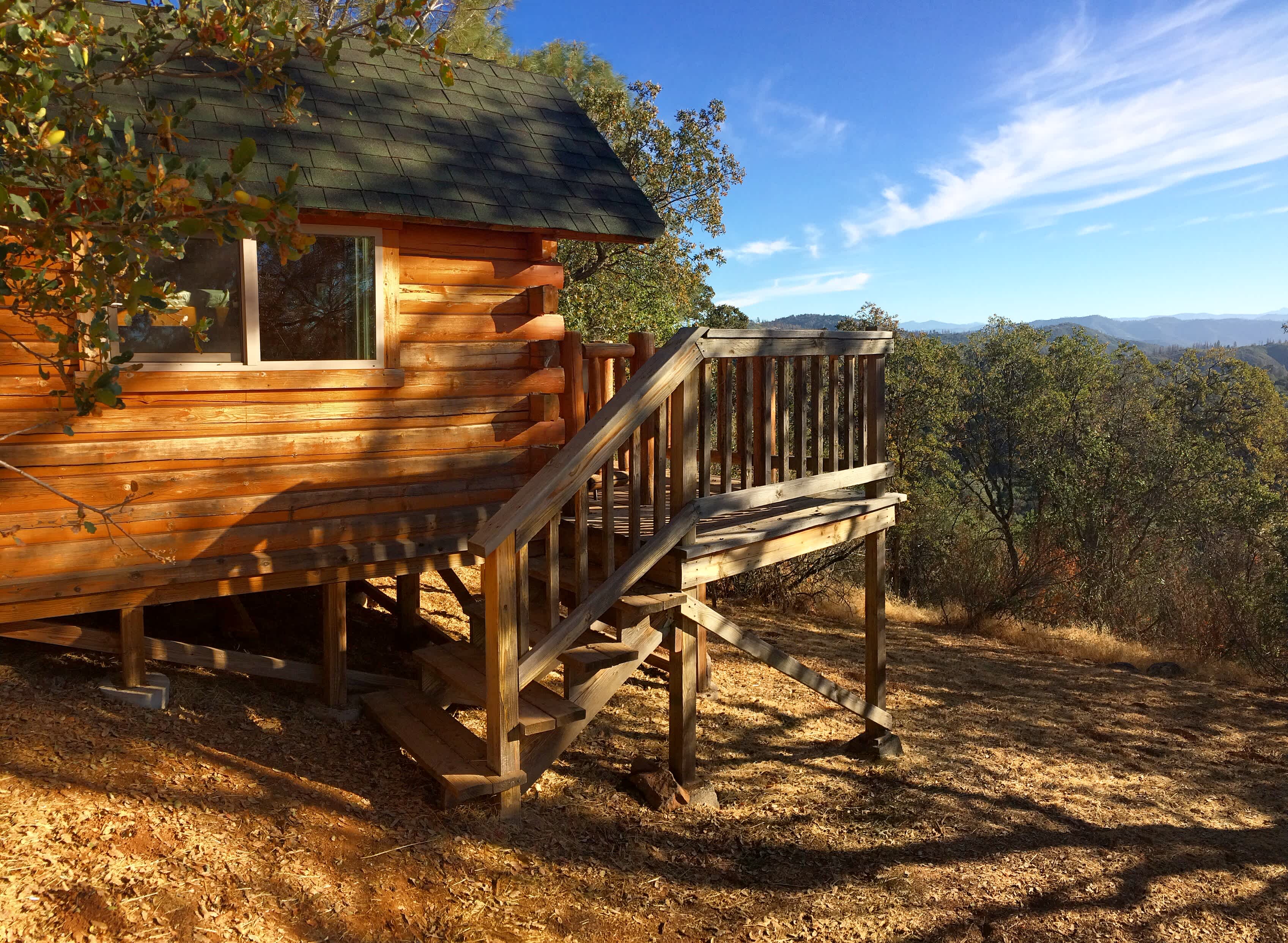 ヨーレイカ Eureka! CAMP-TRAILS Cabin Creek ONECOL.jpg