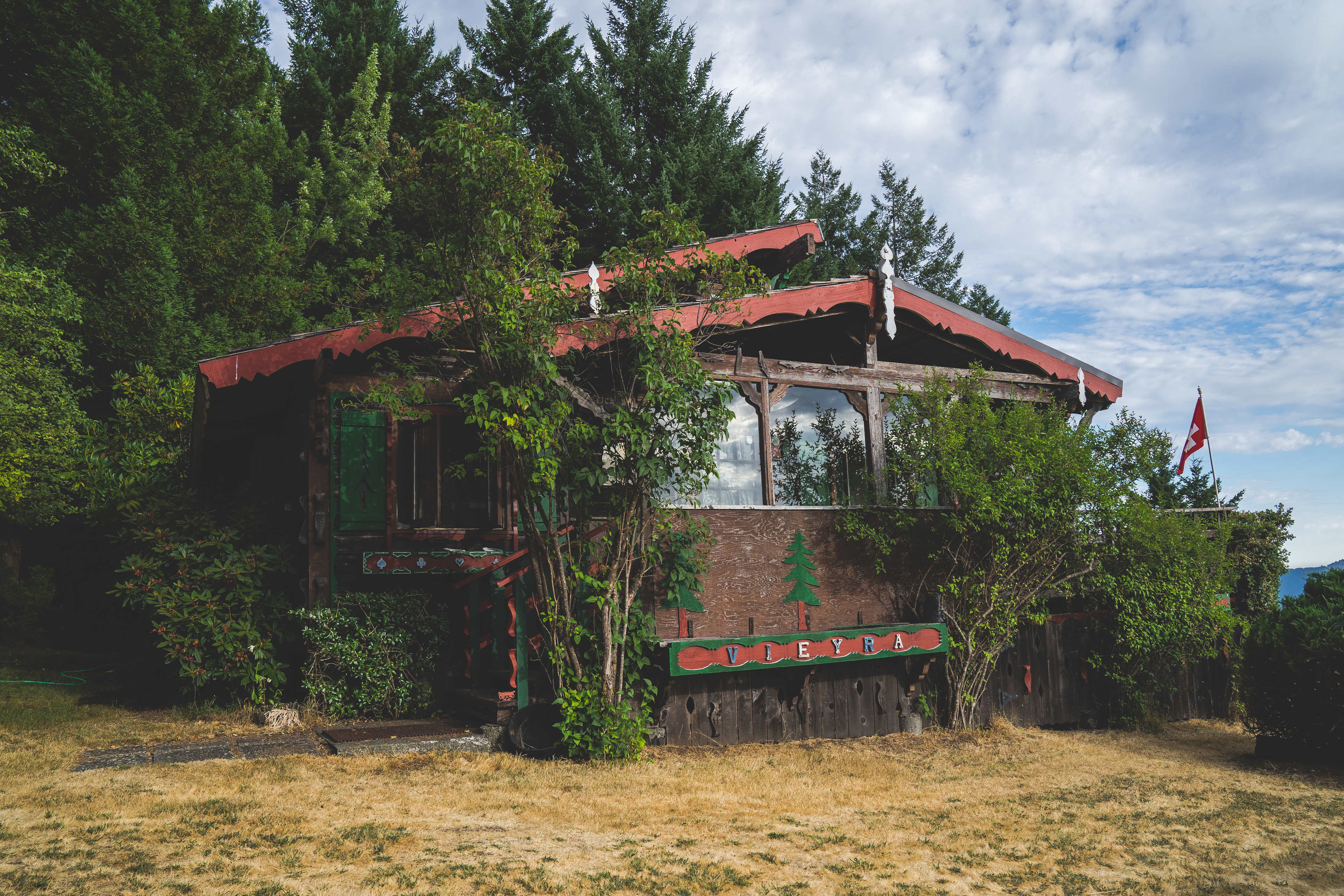 The beautiful Redwood Chalet