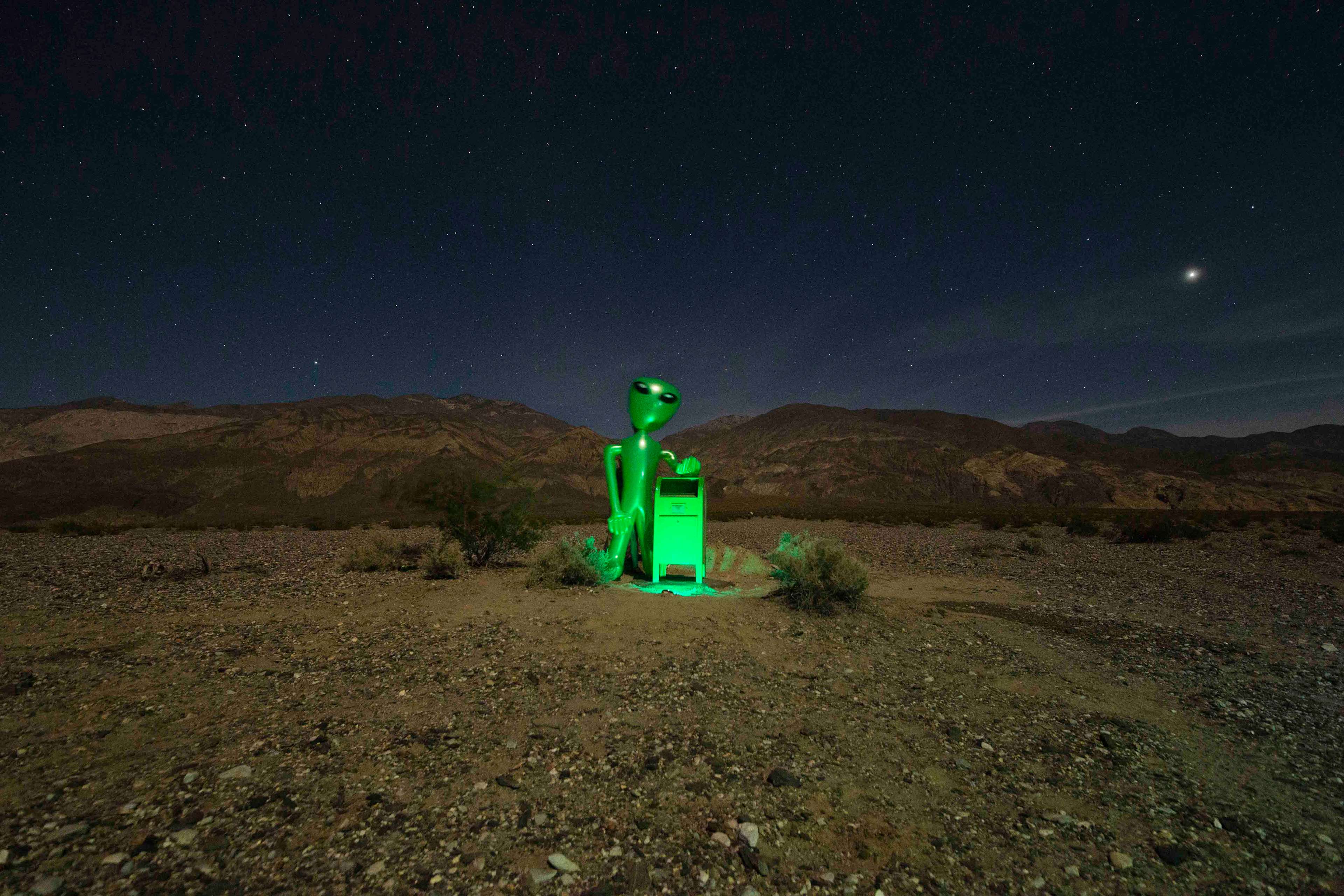 Home of the Alien Mailbox