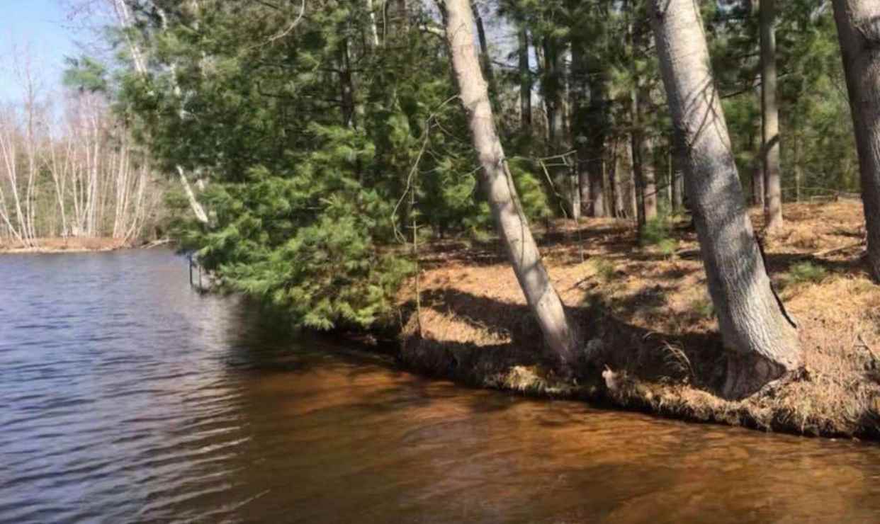 210’ of water frontage for you to enjoy. 