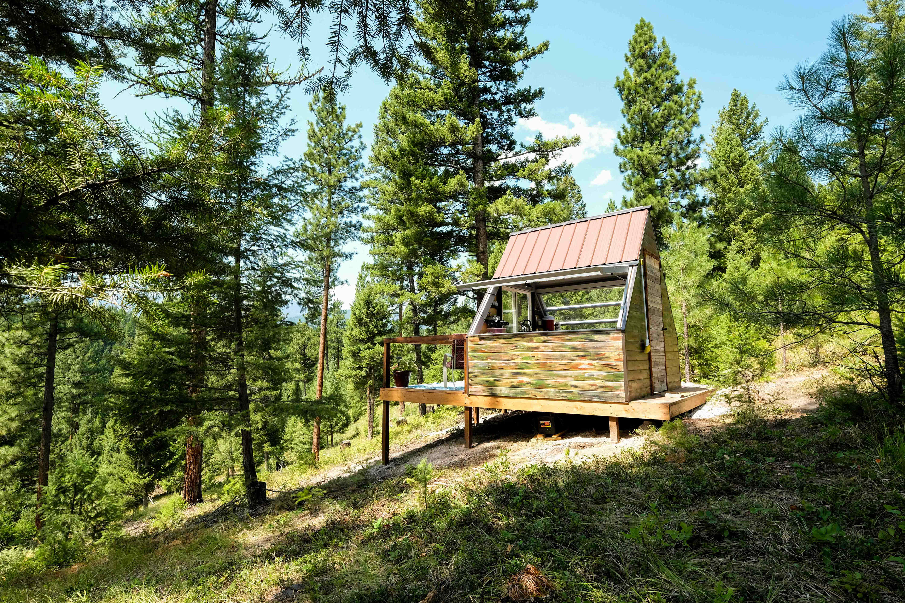 A convertible dwelling with forrest vistas all around you. 
