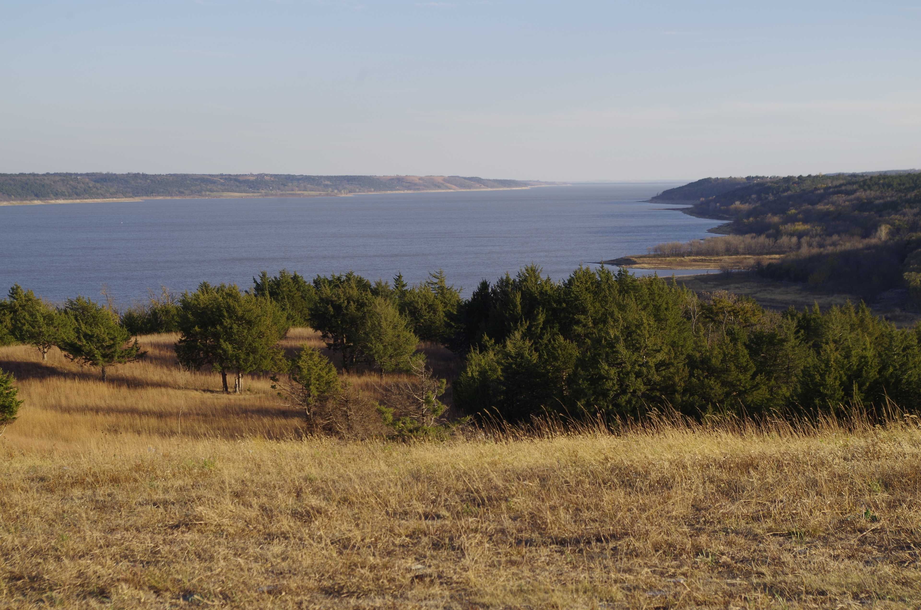 Blue Vista KS Lakeside Getaway