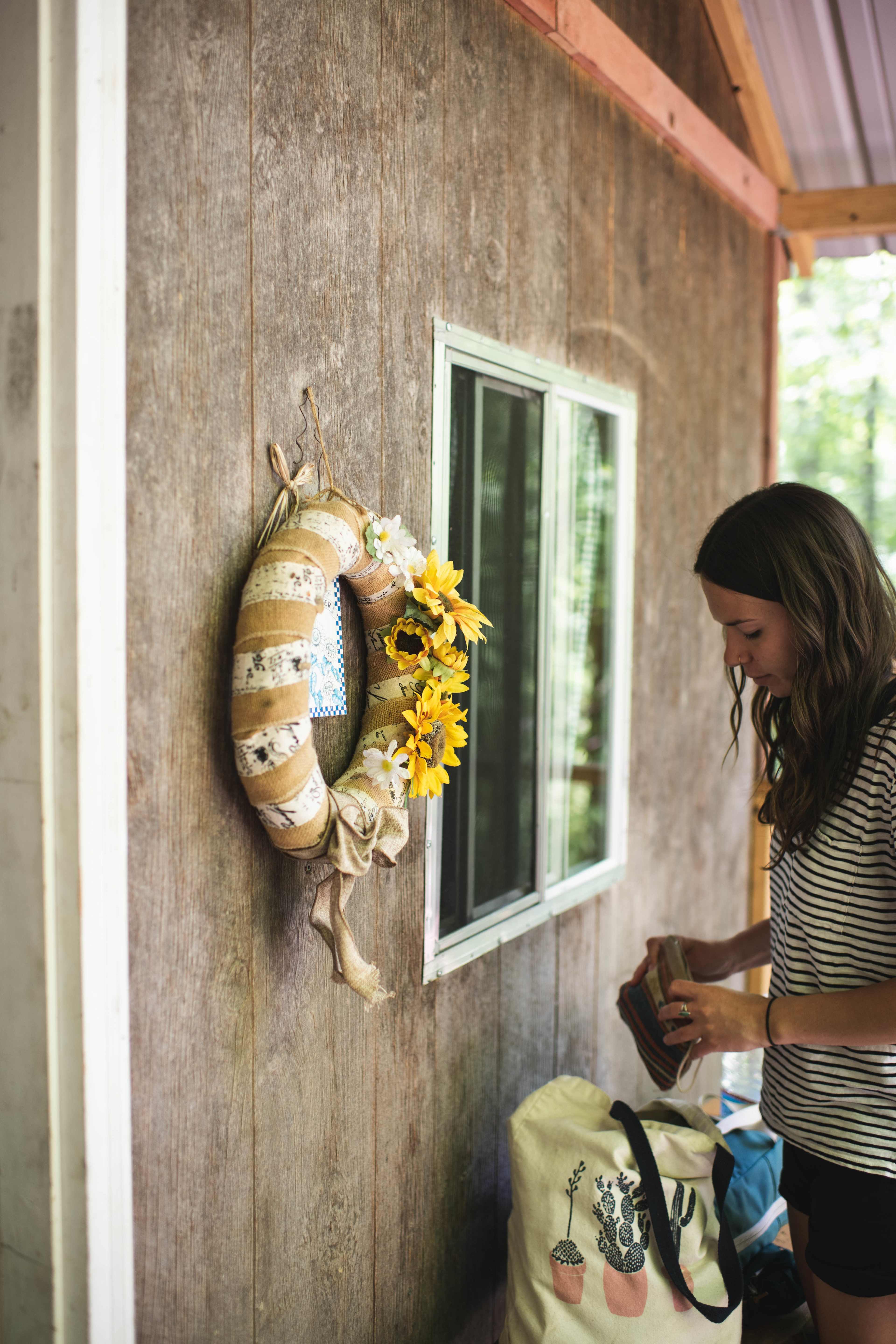 Little sunflower details at Sunflower Cabin :) 