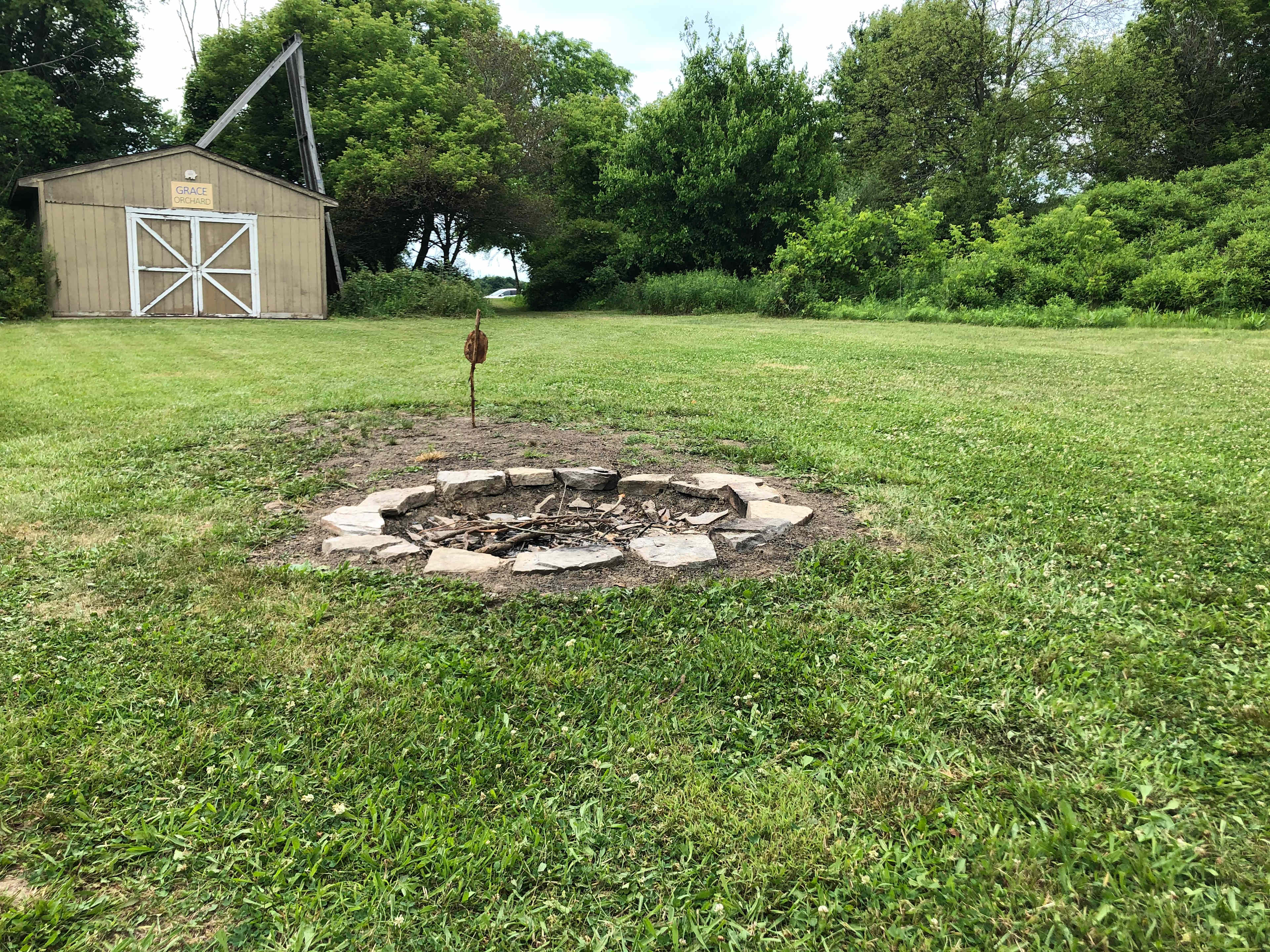 S1 has a larger fire pit. 