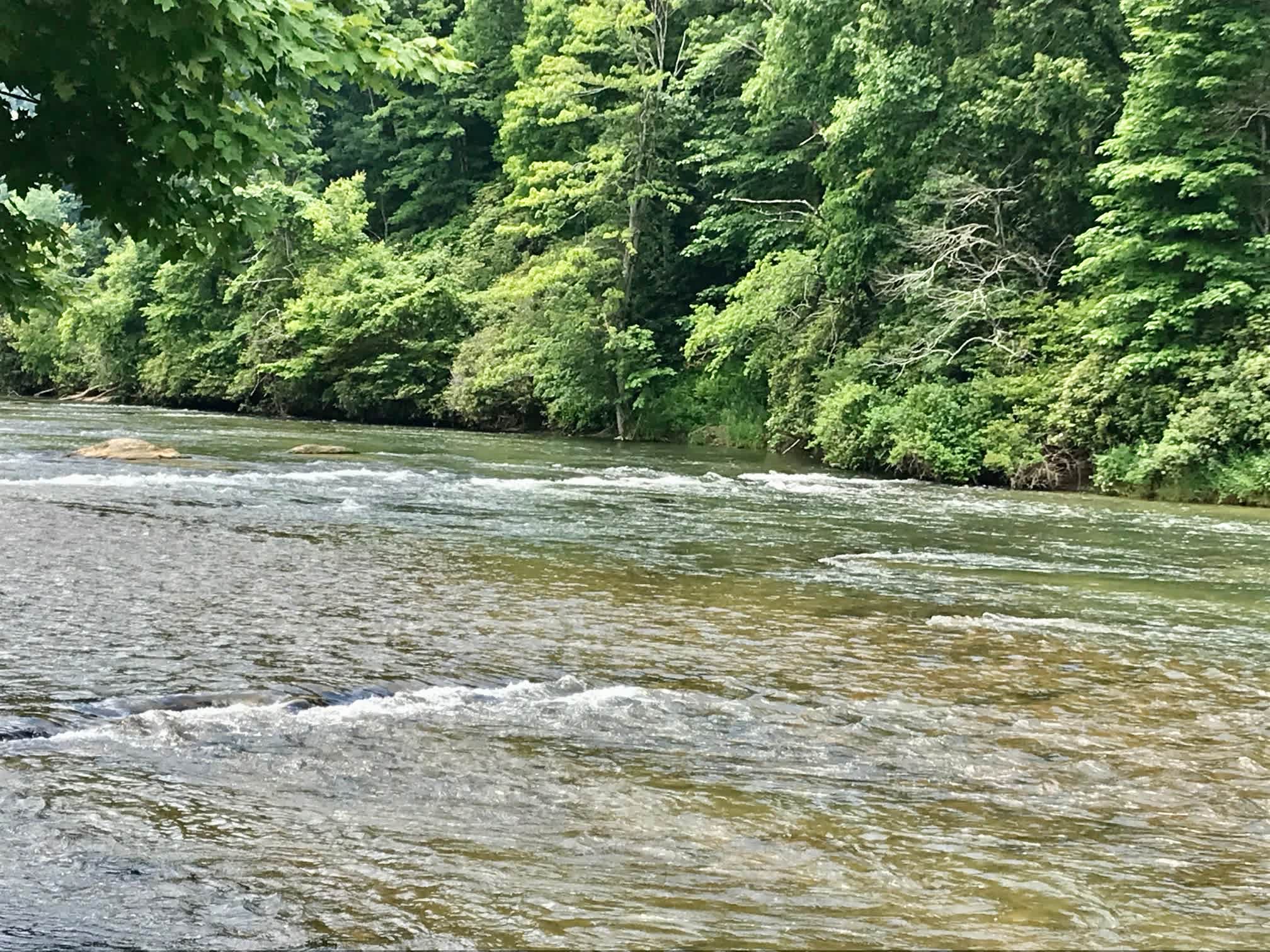 Sleep to the peaceful sounds of the New River