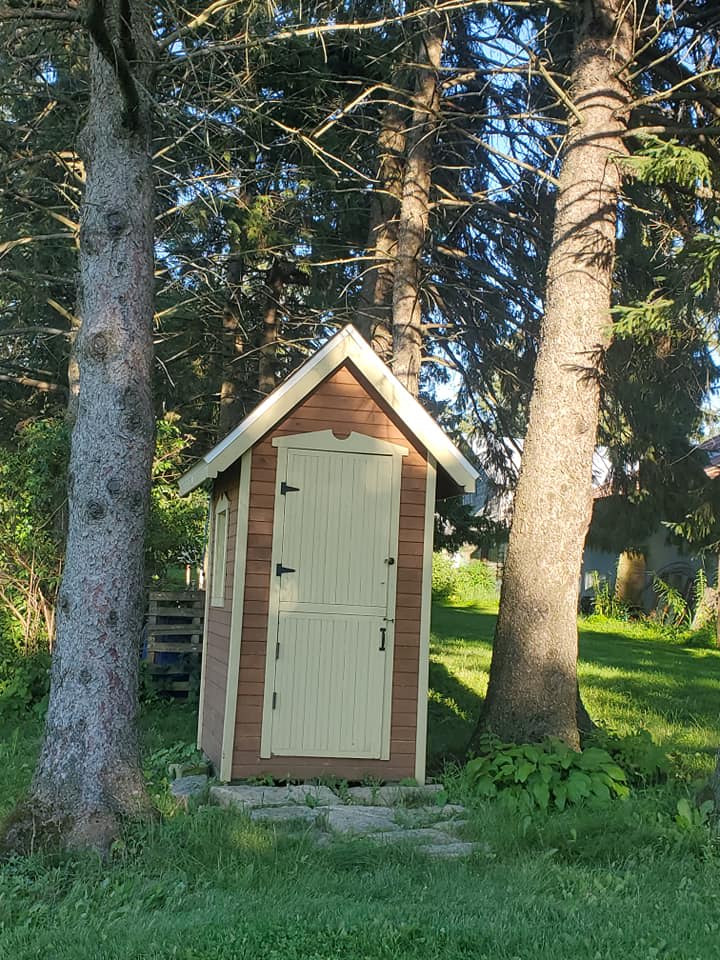 Composting outhouse