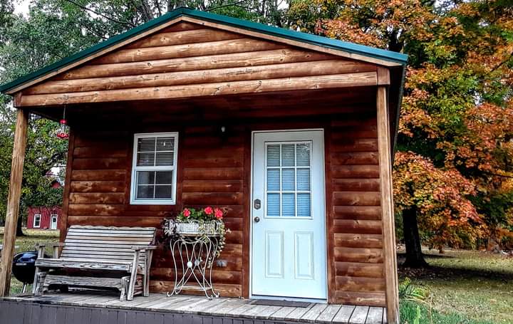 4 Modern Cabins with full kitchens