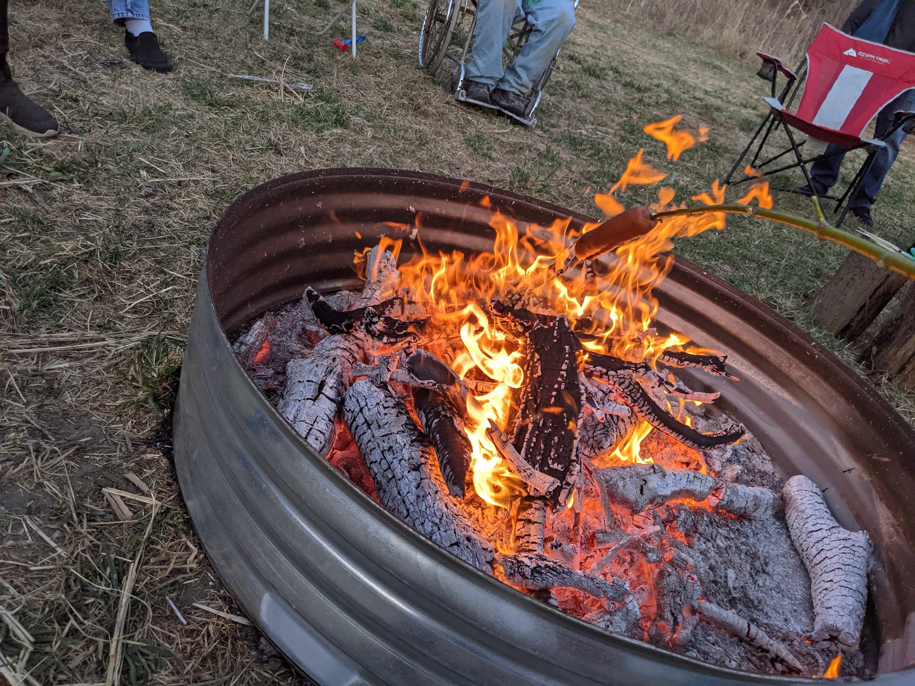 Nothing beats an evening with friends around a fire!