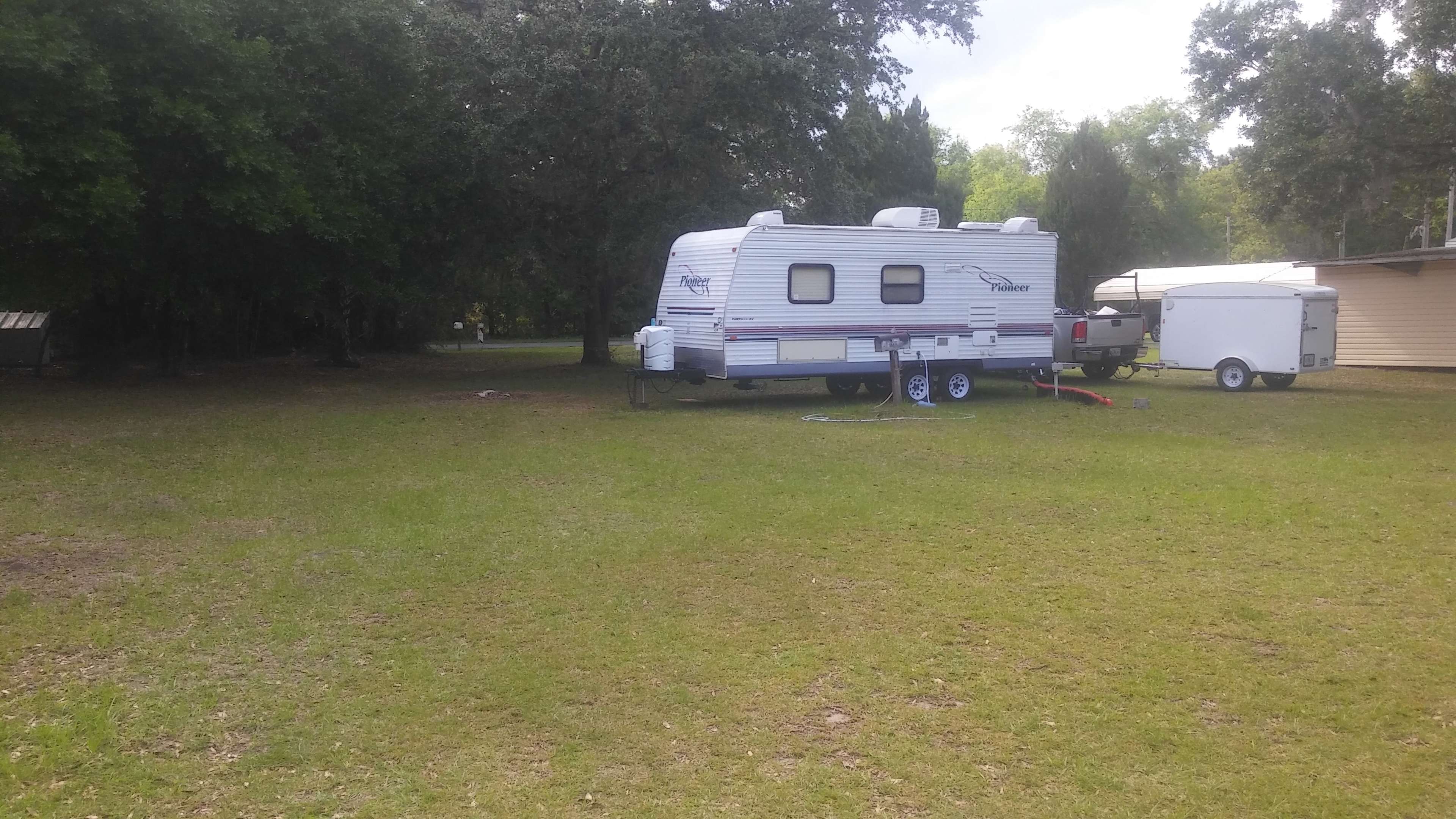 Inglis Camping near a Fishing Lake