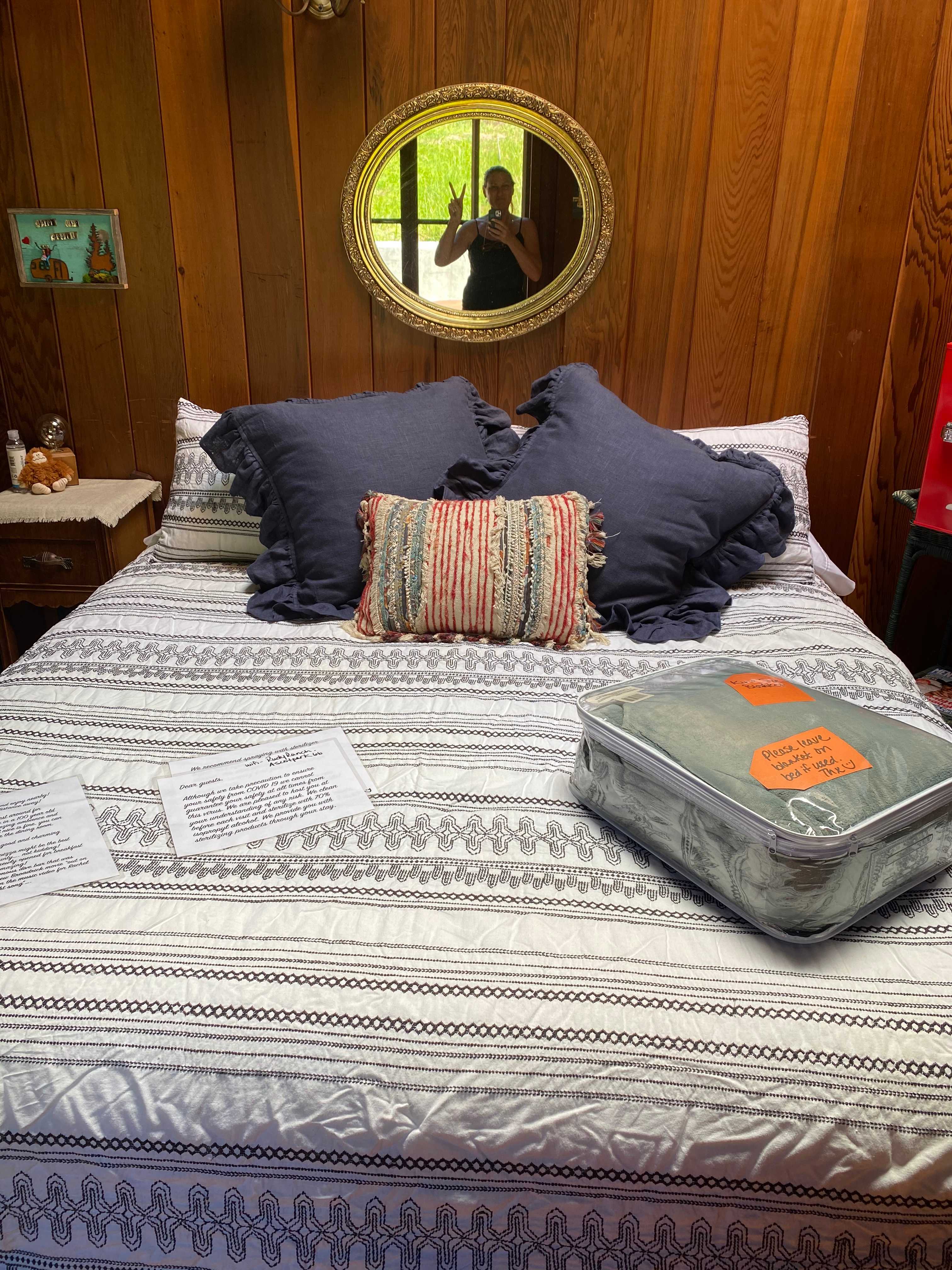 OOOOOOBER comfy, king sized bed.