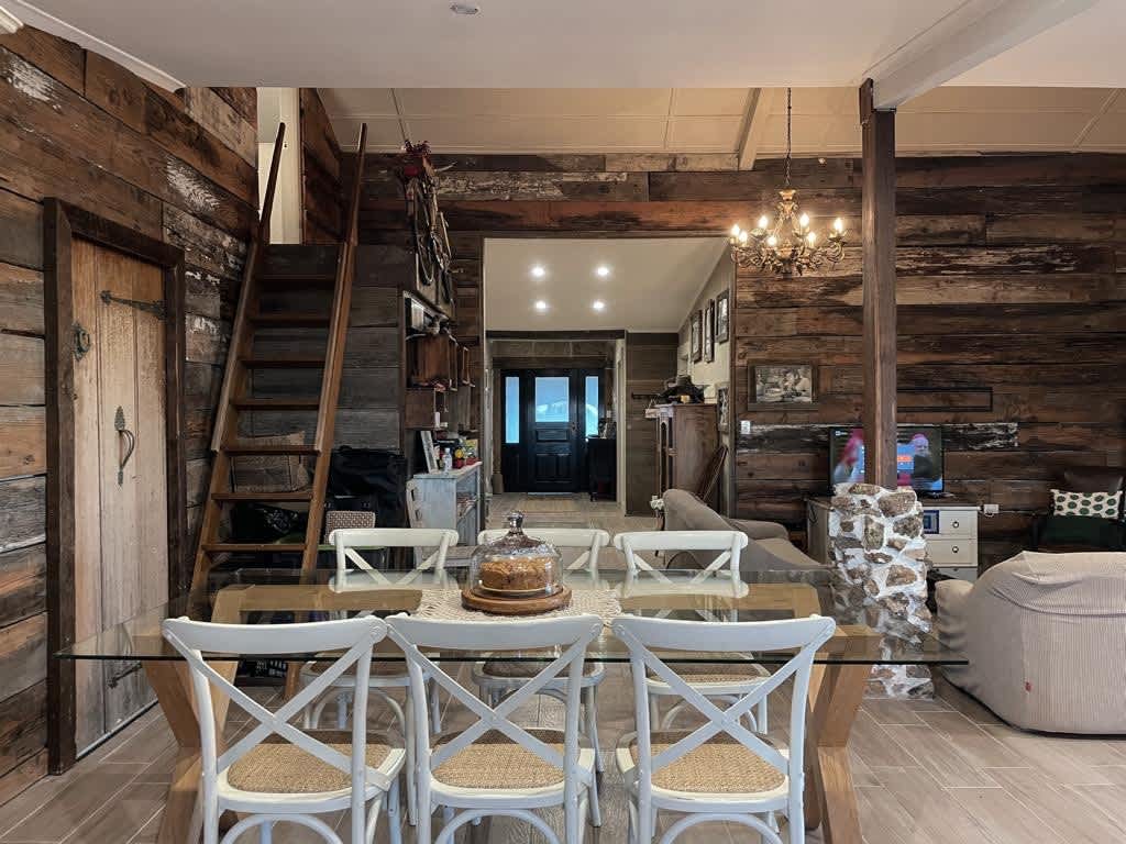 La Pinata Farm Stay Barn