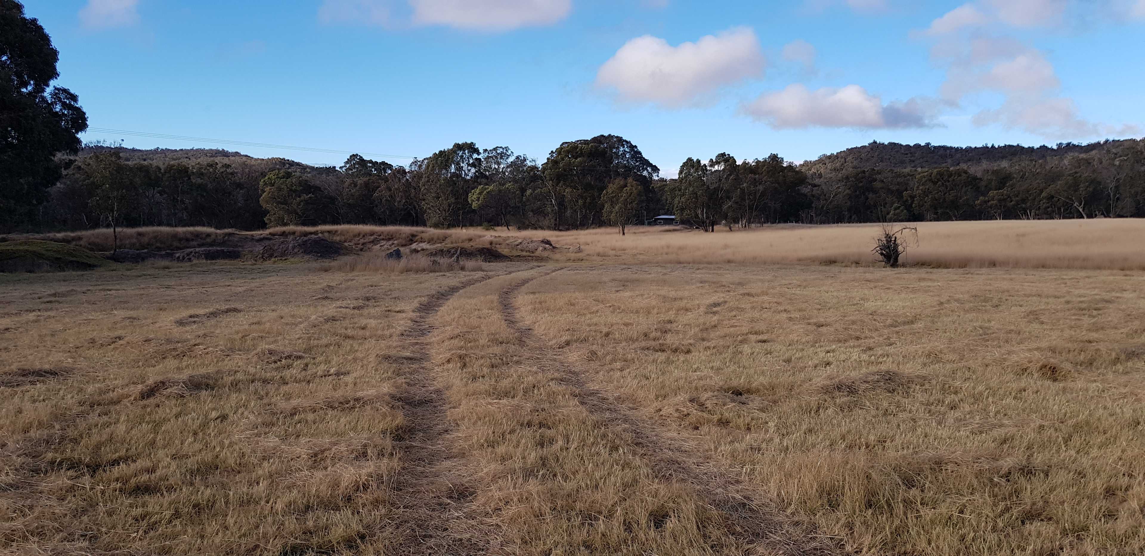 The road on the way in!  Just follow it up to the camp around the dam then to your right