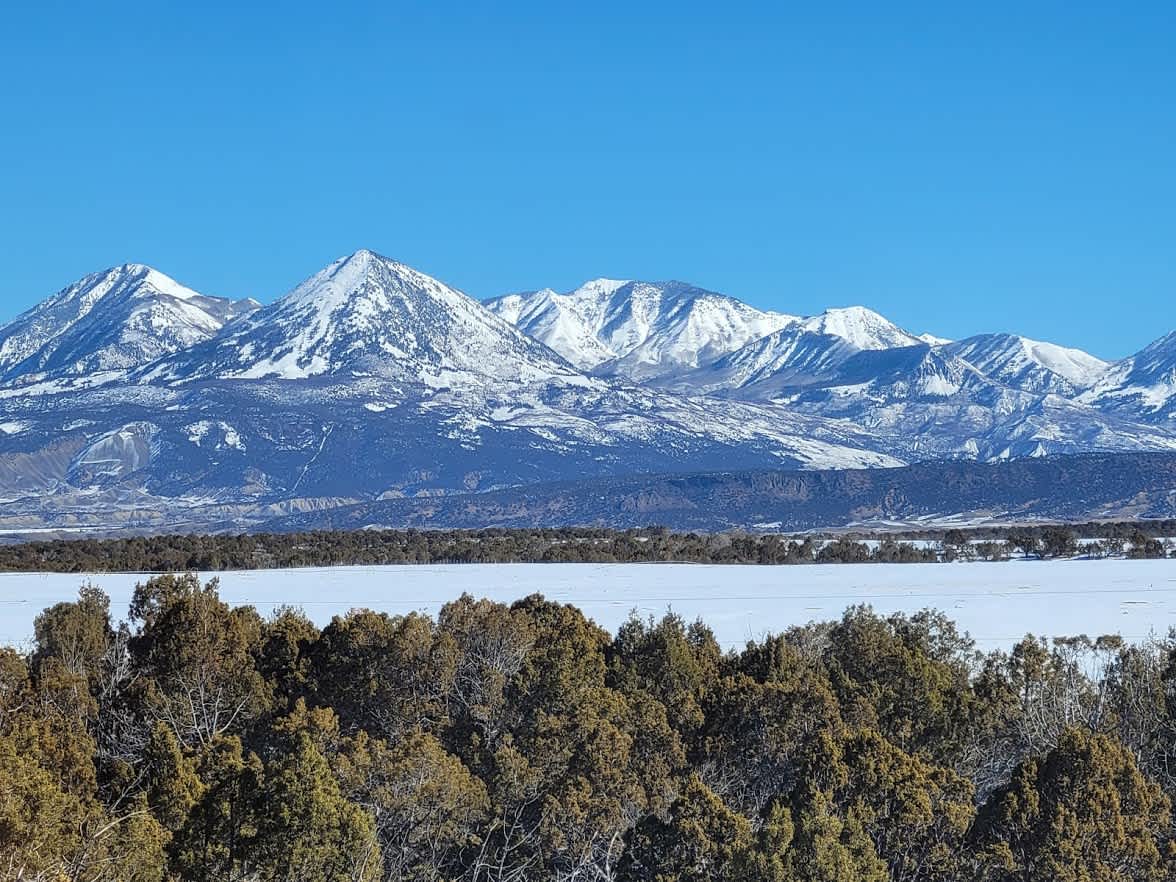 WESTERN Skies - Guest Ranch -