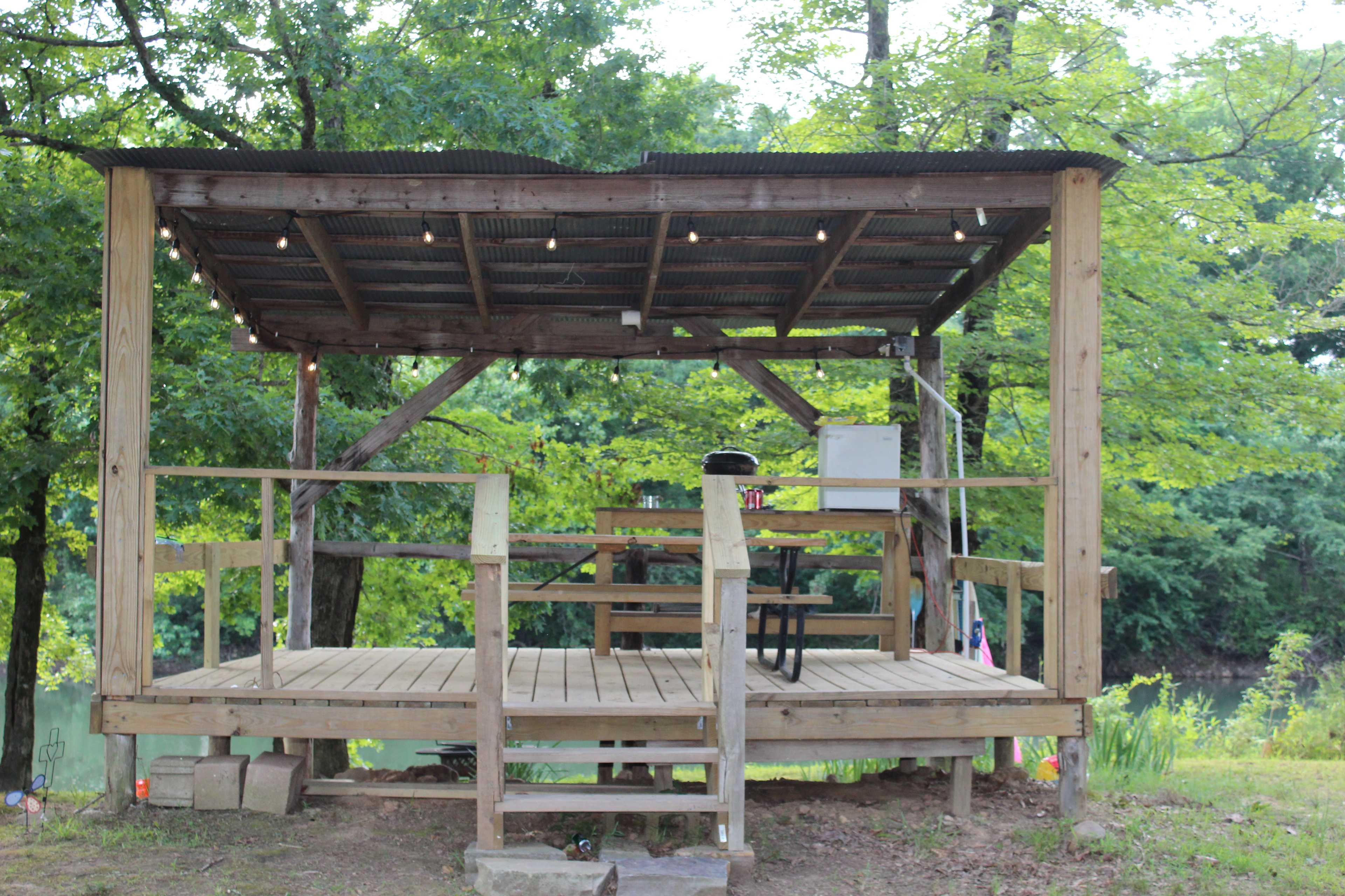 Yearling Ridge Riverfront Camp