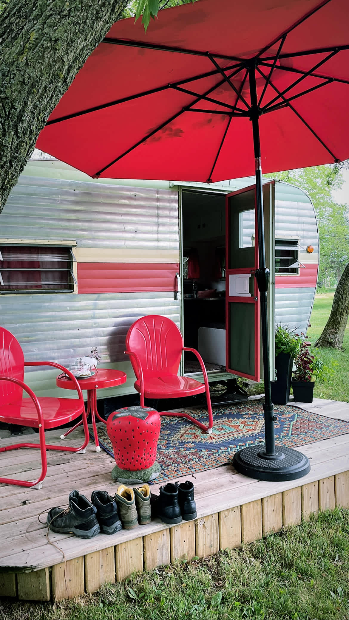 Circle M Farm Stay: Camp or Glamp
